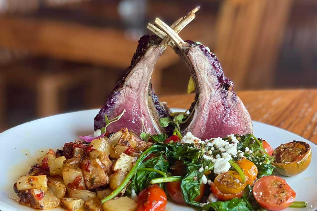 Lounge at Madison Crossing