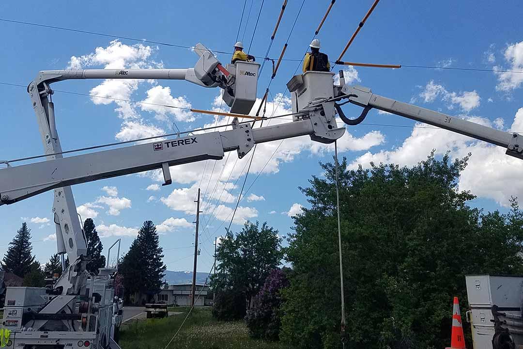 Linemen Working