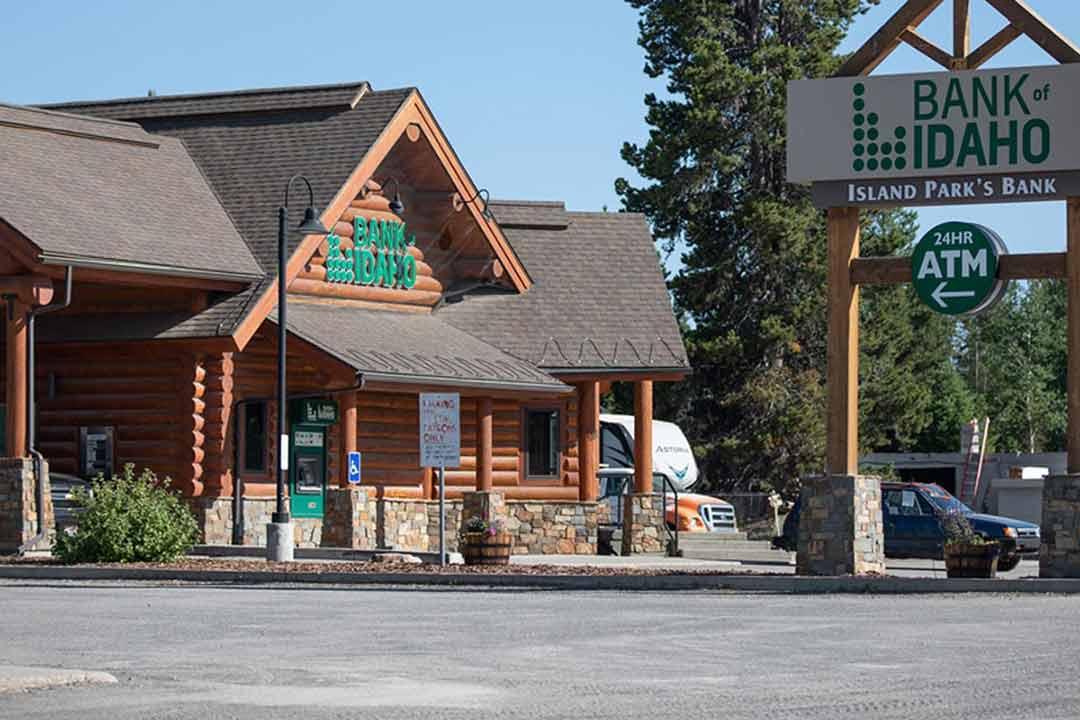 Citizens Community Bank – Island Park Branch